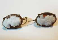 Well hand carved Sardonyx shell Cameo 1940th Vintage Marked 10K Yellow Gold Pierced Earrings