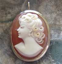 Great quality portrait of Marilyn Monroe - hand carved Carnelian shell Marked 10K Yellow Gold brooch/pendant cameo circa 1960