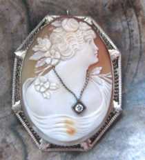 Superior quality carving, lady wearing necklace with diamond marked big 14K White Gold Brooch/Pendant from 1930th