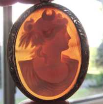 Carnelian shell Goddess Diana circa 1910 marked & tested 10K Big Yellow Gold Cameo Brooch/Pendant