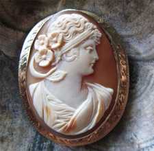 Roman Goddess Flora Unique Art Deco Carnelian shell Big 14K (tested) Yellow Gold Cameo Brooch