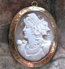 Ceres - Goddess of Fertility & Family Carnelian shell from 1940th Big marked 10K Yellow Gold Cameo Brooch/Pendant