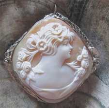 Great quality shell masterly carved in the US 1930th Filigree 14K White Gold Brooch/Pendant.