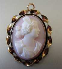 Vintage 10K Rose & White Coral High Relief Cameo Twisted Bezel Brooch/Pendant