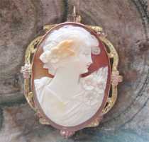Well carved shell - woman’s head Art Nouveau style cameo Marked 10K Yellow Gold Brooch/Pendant