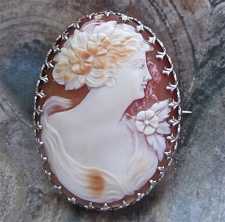 Quality 3 colors Carnelian shell masterly carved circa 1925 Marked 10K White Gold filigree Brooch