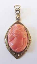 Edwardian, 10K Solid Yellow Gold Pendant Carved Salmon Coral Cameo circa 1910