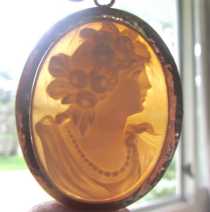 Well carved circa 1915 Light Sardonyx shell cameo. 10K Yellow Gold etched Brooch/Pendant