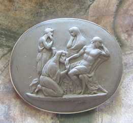 Victorian carved lava scene from Odyssey mythology Museum Quality 10K Yellow Gold cameo brooch