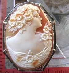 Amazing Quality shell masterly carved circa 1925 Big Filigree 14K White Gold brooch/pendant.