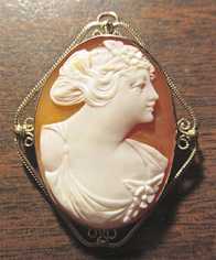 Diamond shape from 1920th carved shell vintage cameo Marked 14K White Gold brooch/pendant