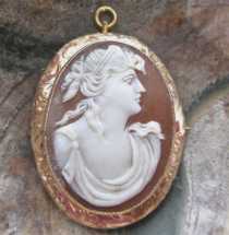 Antique Classic well carved Sardonyx shell cameo circa 1890 Marked 10K Yellow Gold etched Brooch/Pendant. Signed