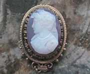 Victorian Antique Carved agate stone circa 1870 Low Carats Yellow Gold Pendant/Brooch