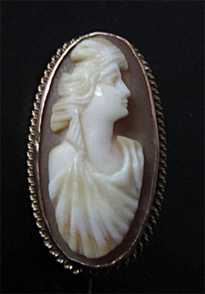 Victorian/Edwardian Antique Psyche from Connecticut auction Marked 14K Gold circa 1890-1915 brooch