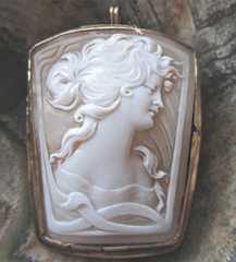 Museum Quality Art Deco Antique shell circa 1915 Unmarked (tested) 10K Yellow Gold Brooch/Pendant