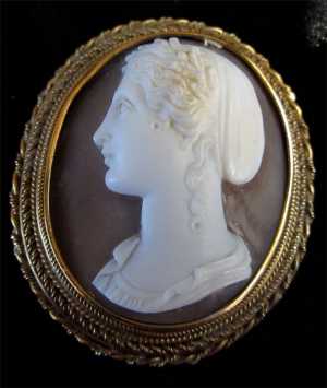 XVIII century French Museum Quality Cameo. 18K Gold Bezel. From Great Britain Collection