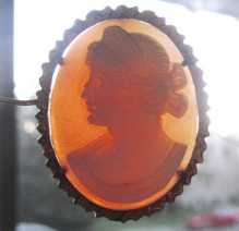 From 1910th well hand carved shell depict Roman woman Marked Solid 18K Yellow Gold brooch/pendant.