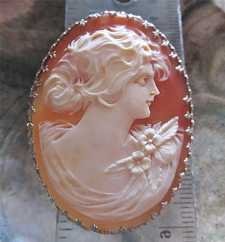 Big Museum Quality carving shell from the 1920th-1930th, Marked 14K White Gold filigree Brooch/Pendant