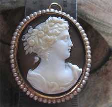 Victorian Museum Quality Sardonyx shell cameo circa 1840 - 1870 Unmarked/Tested 9K Yellow Gold Brooch/Pendant with the pearls.