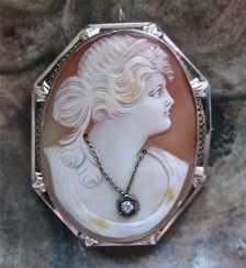 Grate quality carving, beauty with necklace diamond from 1920th Marked big 14K White Gold Brooch/Pendant. Signed by the Artist