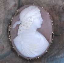 Early Victorian carved shell circa 1830 - 1860 image of Muse. Unmarked/tested 10K Yellow Gold Brooch