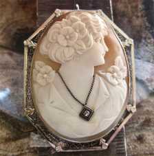 Huge Quality carving shell portrait, in the necklace with a diamond Marked 14K White Gold filigree decor Brooch/Pendant 1930th.