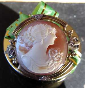 Late Art Deco 10K Beauty Signed by Artist from 1930’s with Custom Signed Gold Bazel