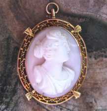 Great Angel Skin Psyche Goddess, signed by the Artist from 1890-1910 Unmarked/tested filigree 10K Yellow Gold brooch/pendant