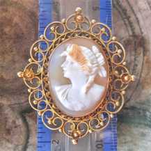 Great Edwardian carving multi colored shell, from 1910th Big marked/tested filigree 9K Yellow Gold brooch