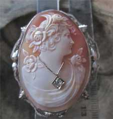 Big NY JEWEL Cameo - Outstandingly carved Vintage shell 14K White Gold Large Diamond Brooch/Pendant