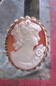 Well hand carved Carnelian shell circa 1930-1940 cameo Hallmarked 10K Gold pendant/brooch.