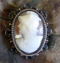 Mercury god of financial gain, commerce. Sardonyx shell carving Museum quality in Silver Bezel Brooch. Circa 1910