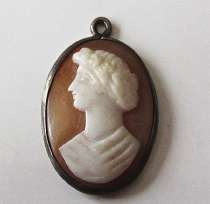 17 or 18 century shell image of Roman Cesar non-marked Silver Pendant
