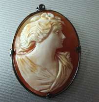 Georges light Carnelian shell image of girl circa 1935 Classy unmarked Silver Pendant