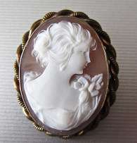 Sardonyx shell carved Classic style woman From 1920th Vermeil Silver Rope Brooch