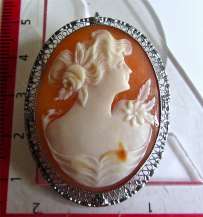 Late Edwardian Carnelian shell woman portrait circa 1935 Unmarked Silver with Zinc cover Pendant/Brooch