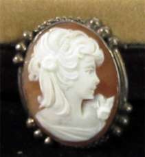 Nice Little Shell Carving Silver Italian Beauty