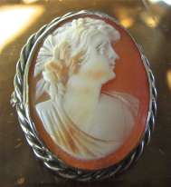 Stylish Art Nouveau carved shell from 1910th Unmarked Silver twisted rope Brooch