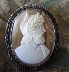 Superior Quality Antique light Sardonyx shell image of Zeus Unmarked Silver Pendant/Brooch circa 1825
