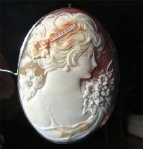 Superior Big Museum Quality carved Carnelian shell embedded in unmarked Silver Brooch/Pendant circa 1920.