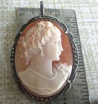 Edwardian Museum Quality 3 colors Carnelian shell circa 1930 Marked Silver 800 Marquisette Brooch/Pendant