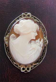 Lovely Carnelian Sterling with Gold (marked) Filigree Bezel Cameo Brooch. Circa 1930