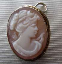 Goddess Diana Italian hand carved little Sardonyx shell Marked 925 Silver Sterling Brooch/Pendant