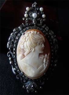 Sterling Pendant necklace 5 Natural Pearls. Huge 3.5” Marked 925 Sterling Marquisette. Signed by Author. Italy