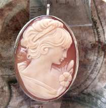 Masterly crafted Italian Beauty Carnelian shell Signed by the Artist Big 925 marked Sterling Silver Brooch/Pendant.