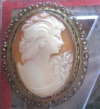 Superior Quality conch shell carved circa 1930-1950 Marked filigree Vermeil Silver 800 Brooch/Pendant