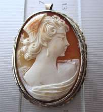 Well carved vintage 3 levels Carnelian shell portrait of young woman 800 Marked Vermeil Silver Pendant from 1940th. Signed by the Artist