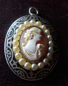 Blackening sterling with natural pearls bezel pendant. Circa 1920
