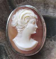 Beauty hand carving shell signed by Artist circa 1930-1960 925 marked Sterling Silver Brooch/Pendant