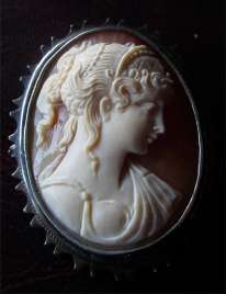 Sterling Silver Vintage Cameo Pin / Pendant Roman style Gold wash & Double Rope Gold Bezel